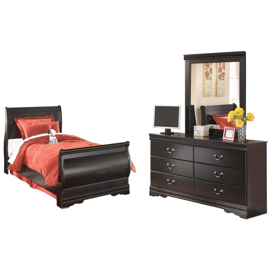 Huey Vineyard Full Sleigh Bed with Mirrored Dresser
