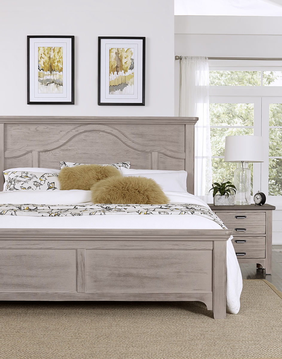 Bungalow - Queen Mantel Footboard - Dover Gray Two Tone