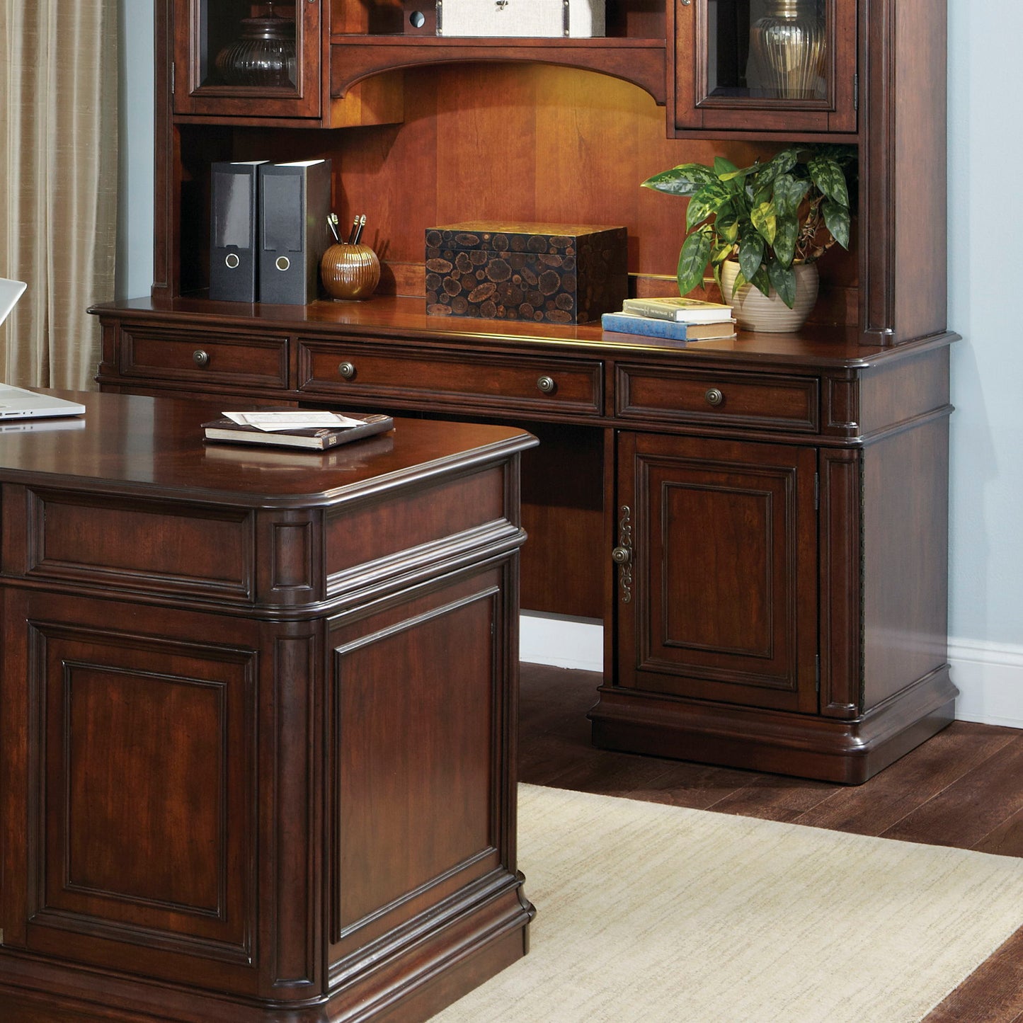 Brayton Manor - Jr Executive Credenza Top - Cognac
