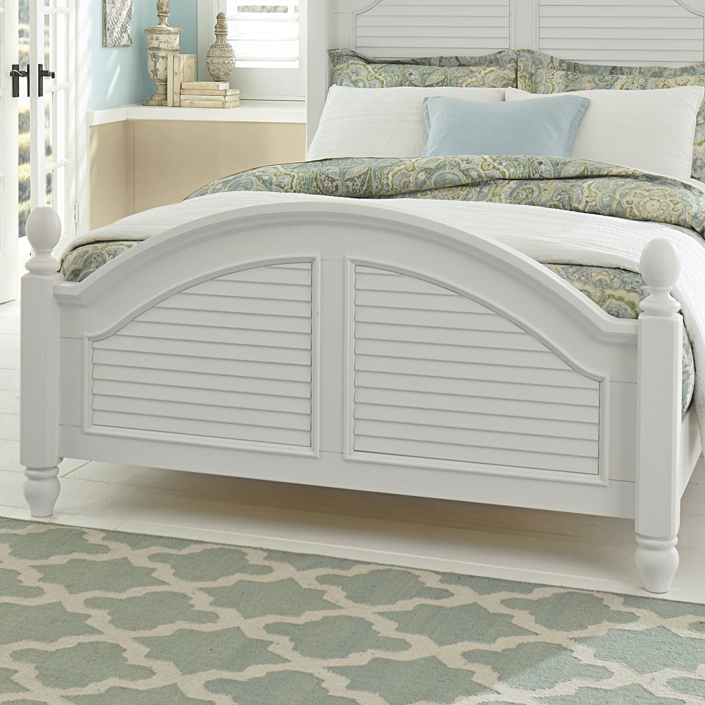 Summer House - King Poster Footboard - Oyster White