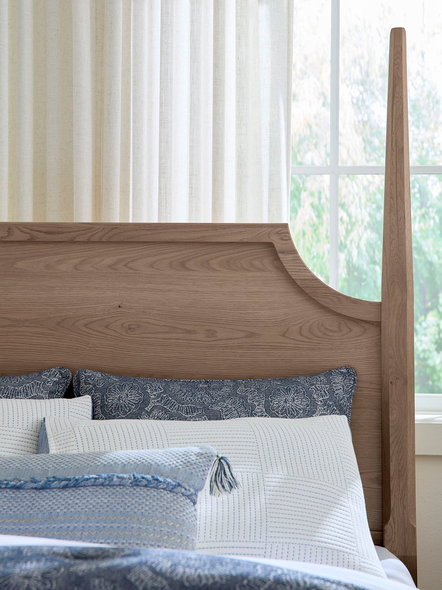 Tide & Timber - Pencil Poster Headboard 3/3 - Gray Oak