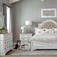 Magnolia Manor - Pet Steps - Antique White