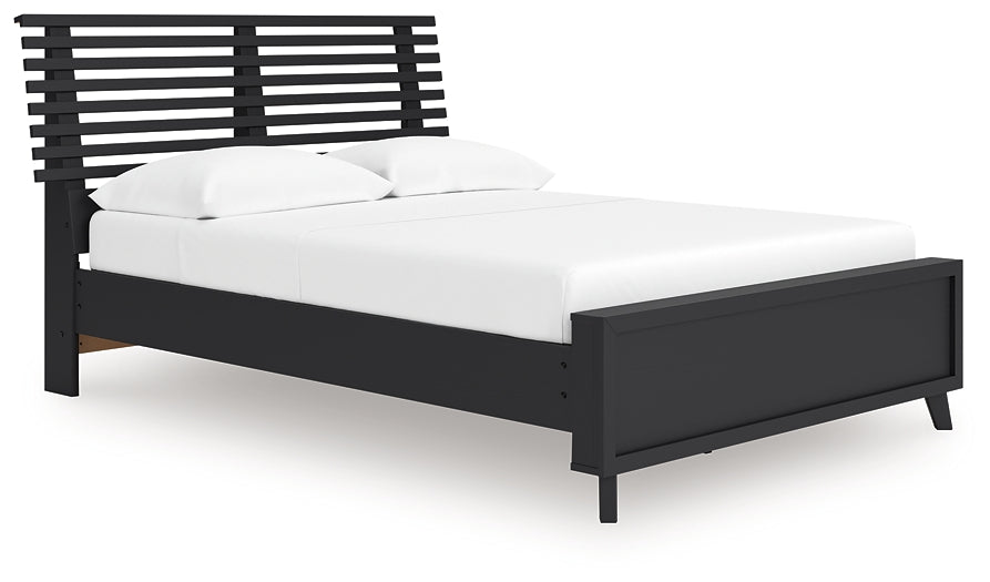 Danziar Full Slat Panel Bed