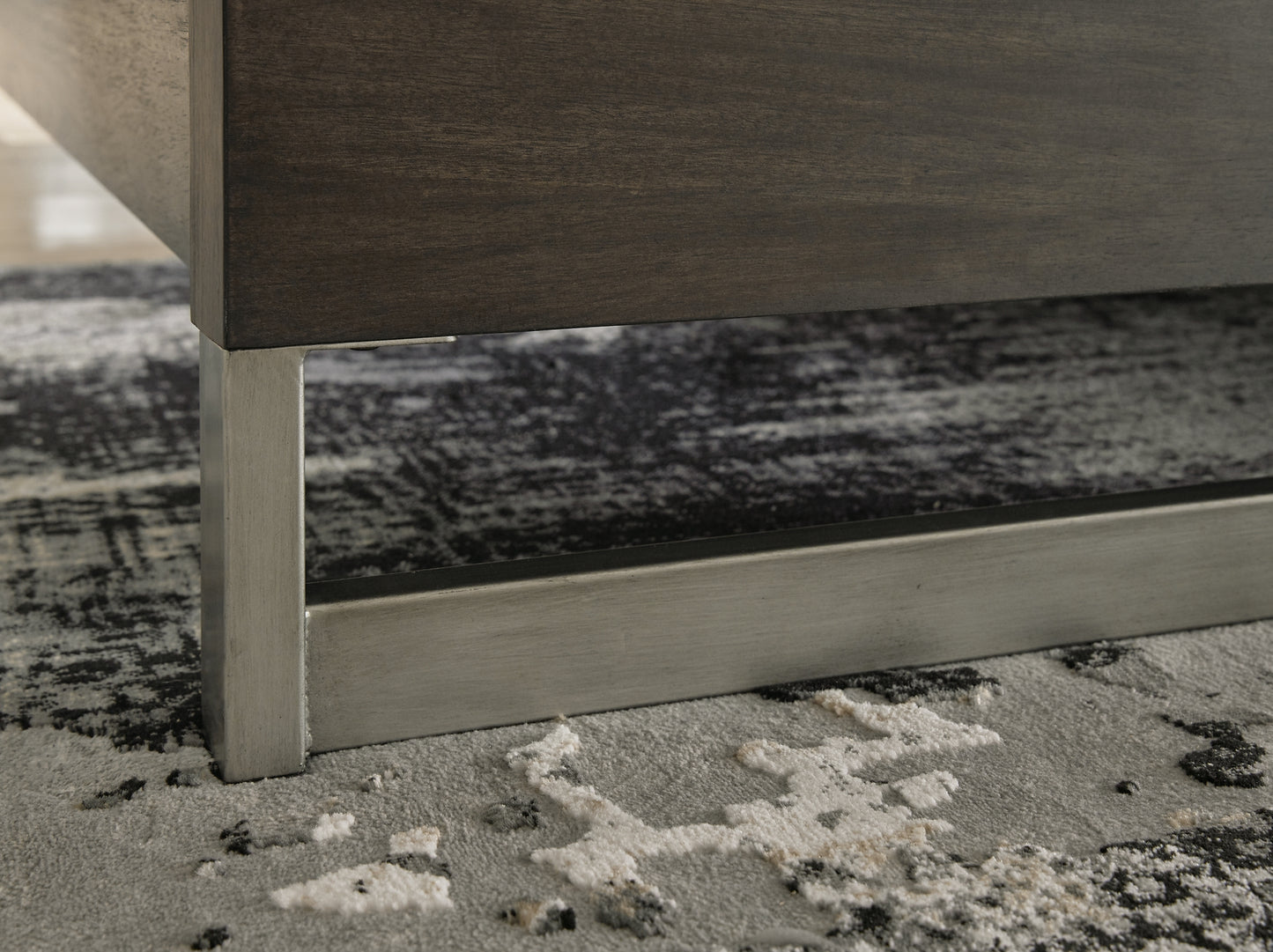 Arkenton California King Panel Bed with Mirrored Dresser