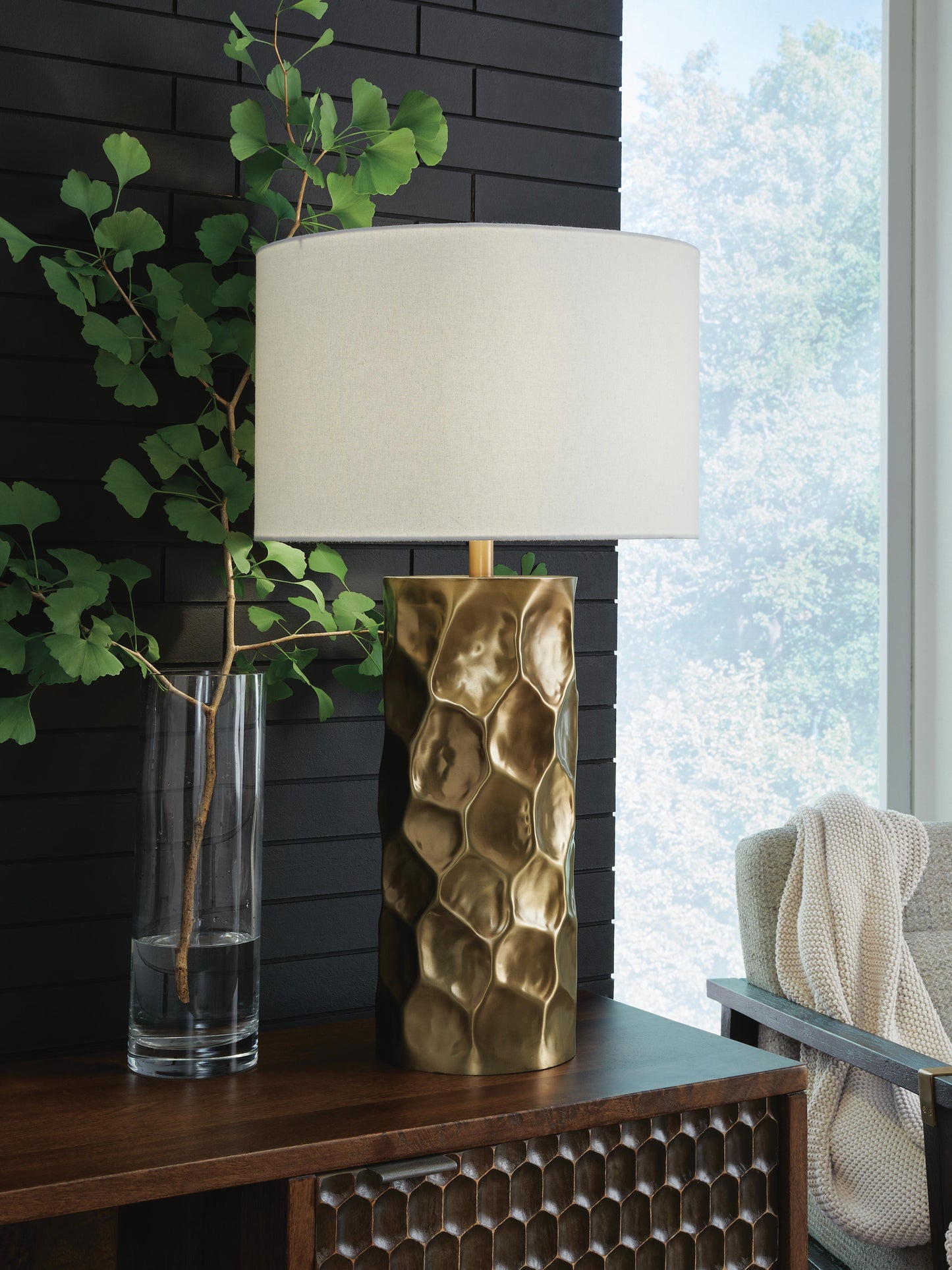 Marshawn Metal Table Lamp (1/CN)