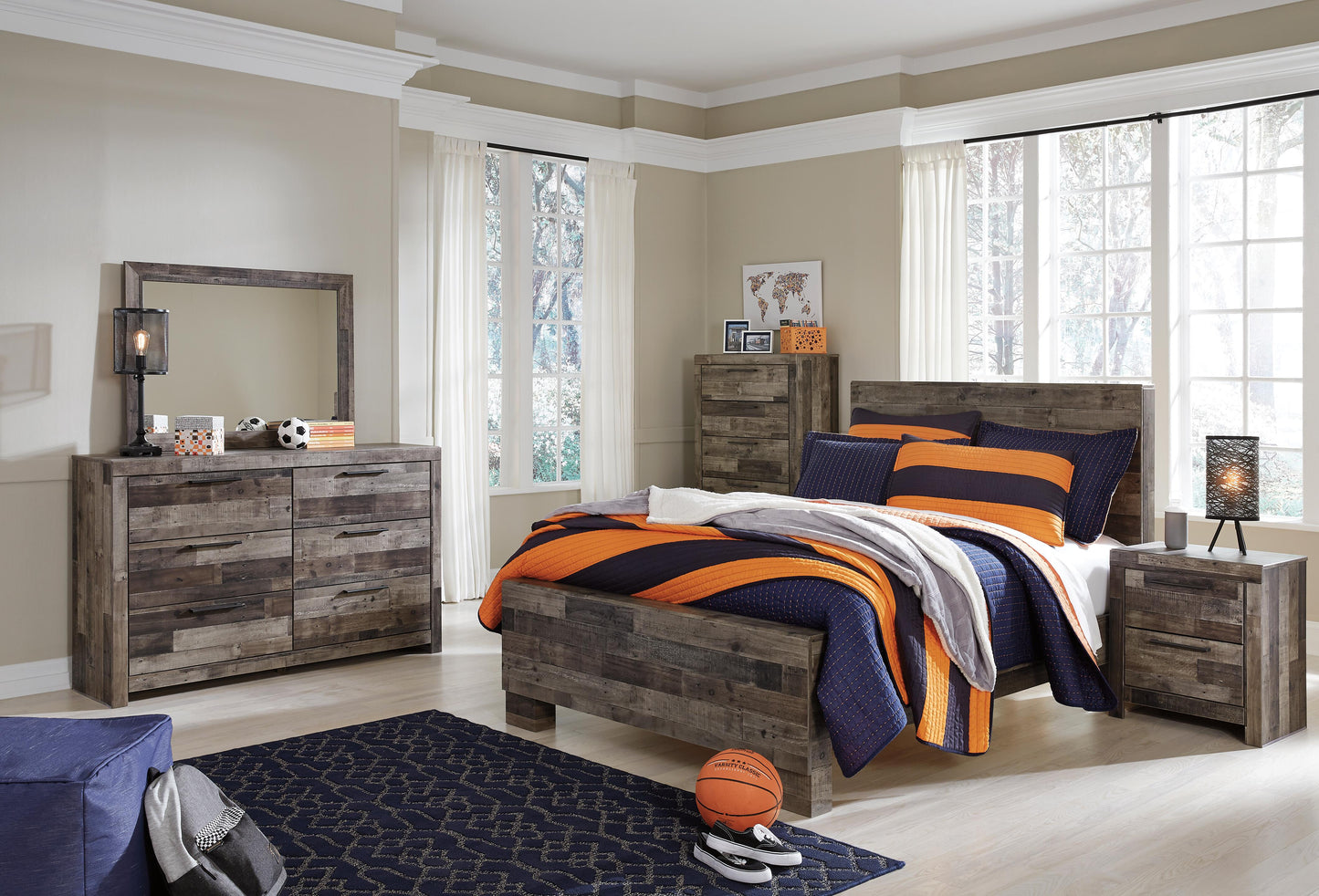 Derekson Full Panel Bed with Mirrored Dresser, Chest and Nightstand