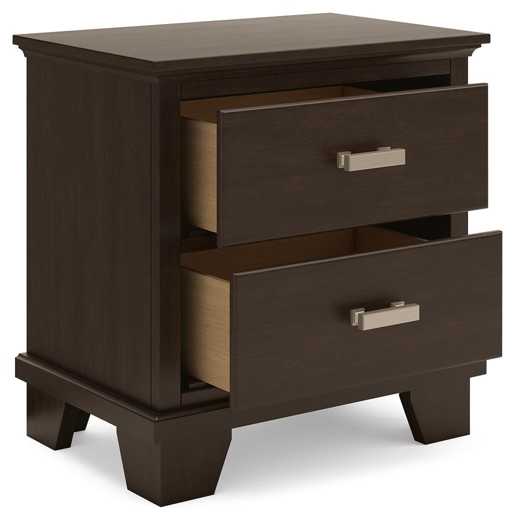 Covetown King Panel Bed with Mirrored Dresser and Nightstand