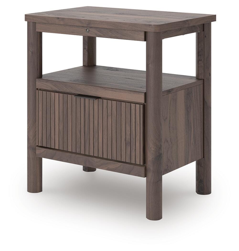 Pamytta King Panel Bed, Dresser, Mirror, Chest and Nightstand