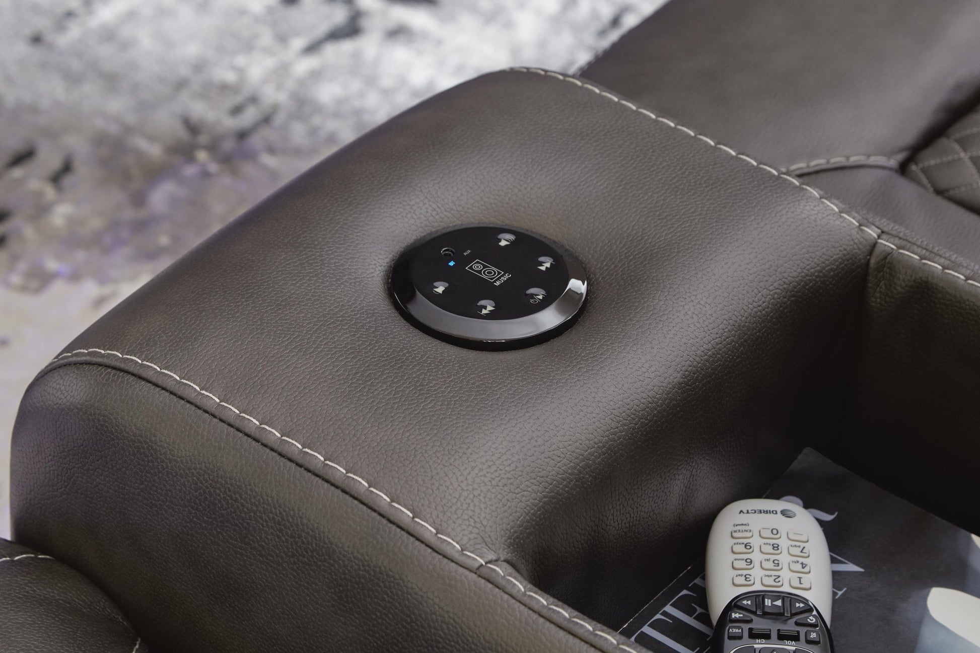3660218