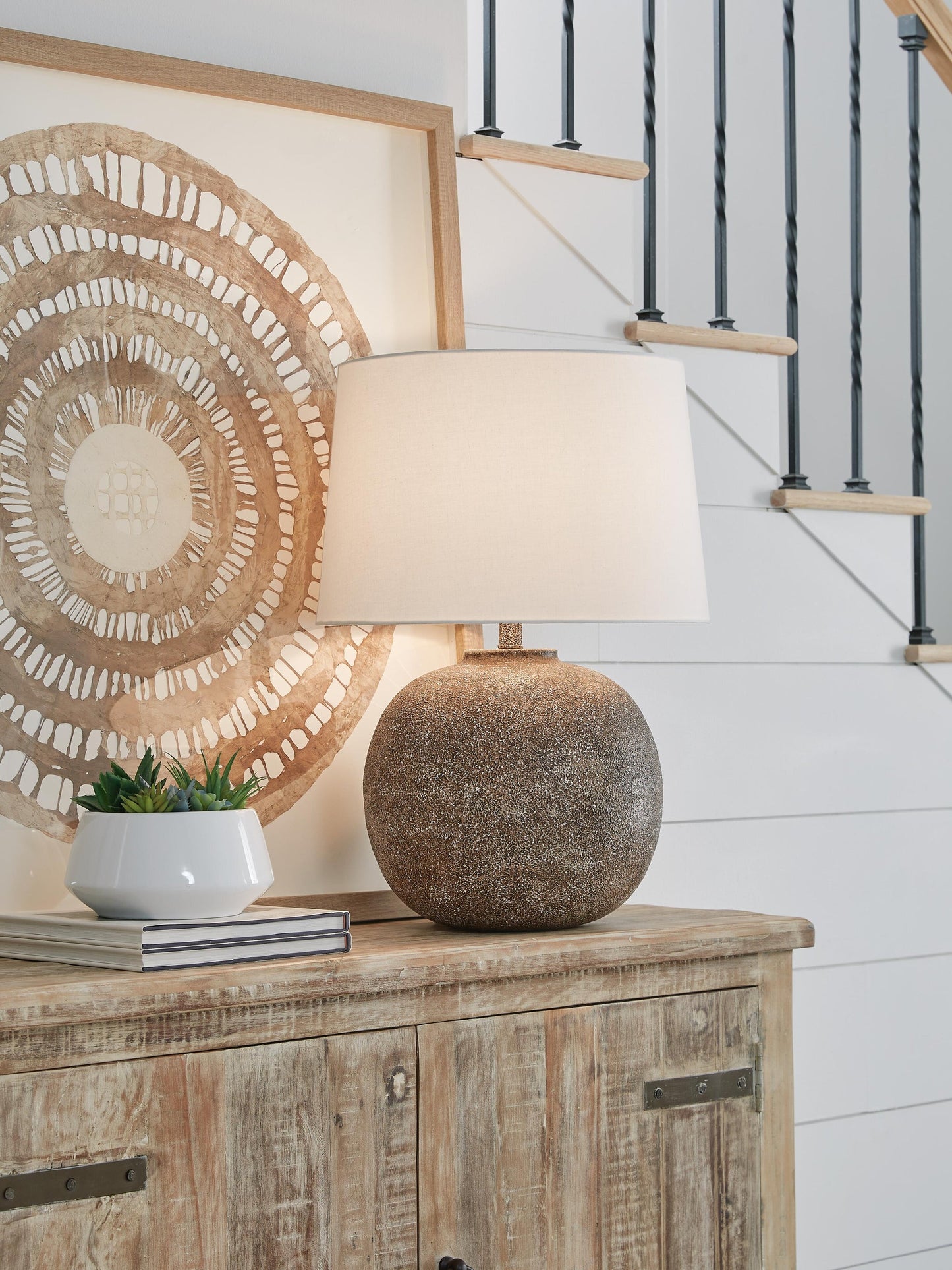 Neavesboro Metal Table Lamp (1/CN)