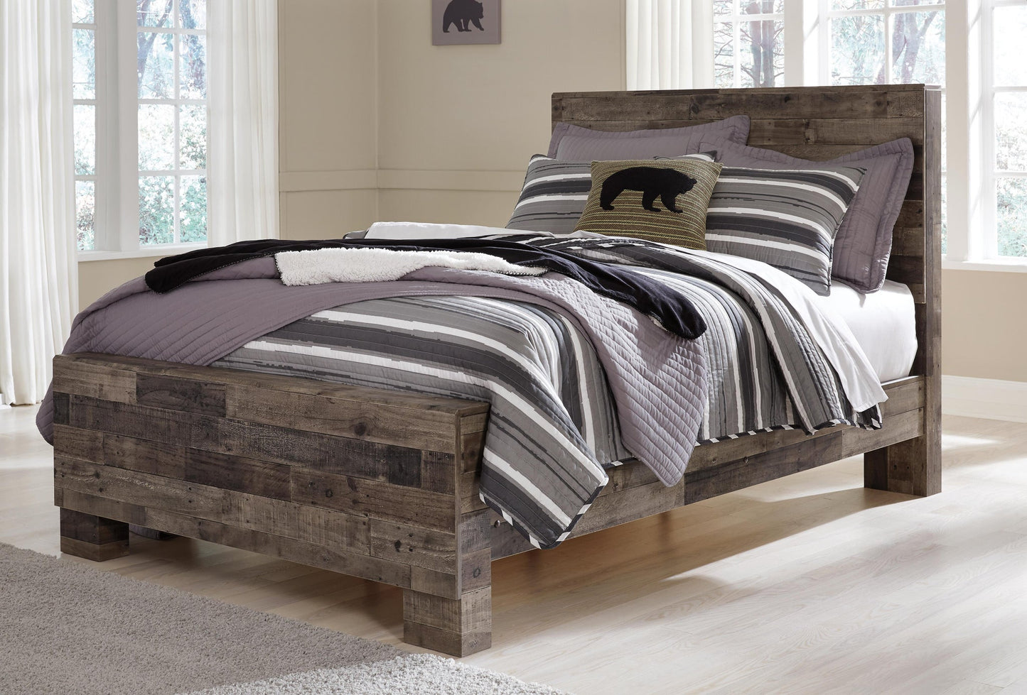 Derekson Full Panel Bed with Mirrored Dresser, Chest and Nightstand