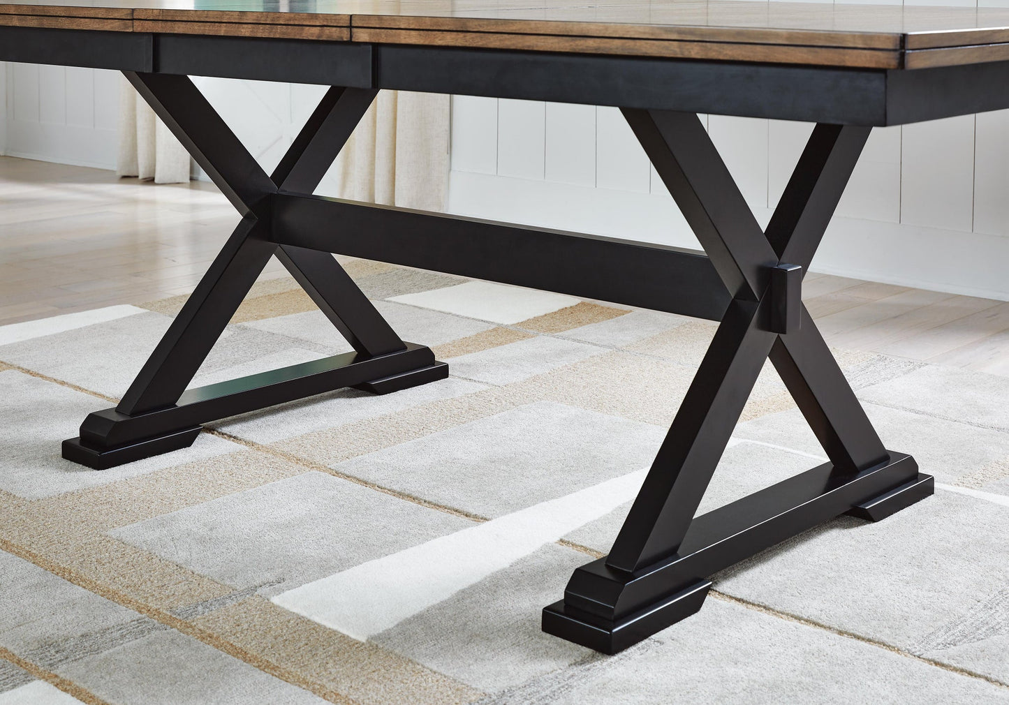 Wildenauer Dining Table and 4 Chairs