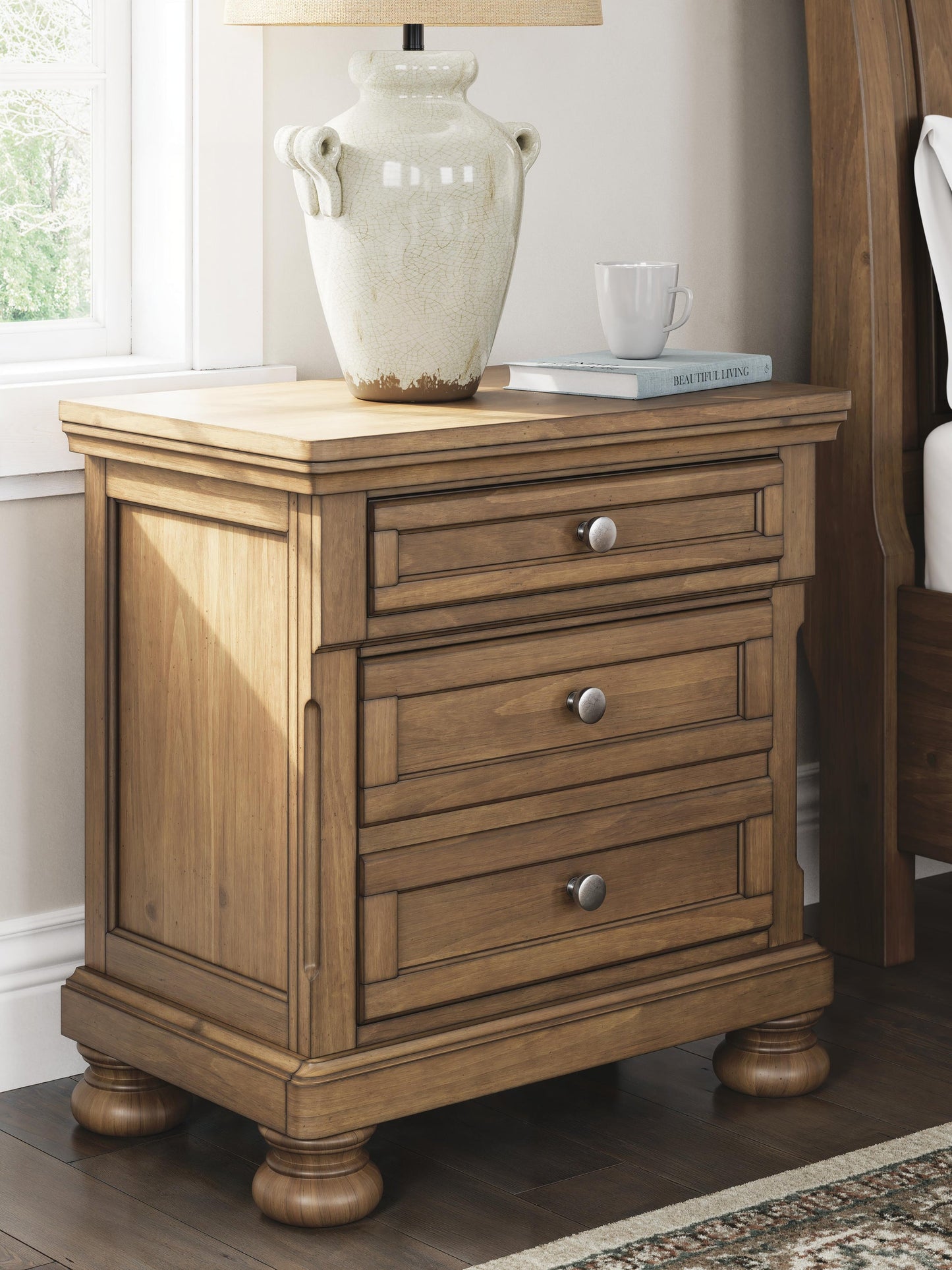 Vandenmore California King Panel Bed with Mirrored Dresser, Chest and Nightstand