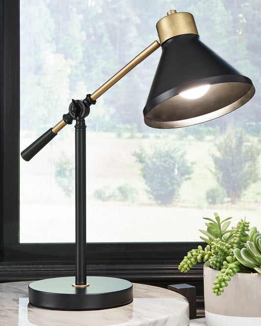 Garville Metal Desk Lamp (1/CN)