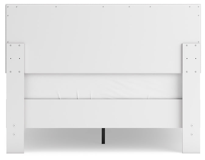 Hallityn  Panel Platform Bed